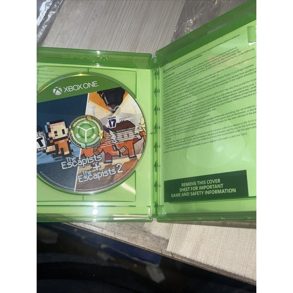 The Escapists + The Escapists 2 (Microsoft Xbox One, 2019)
